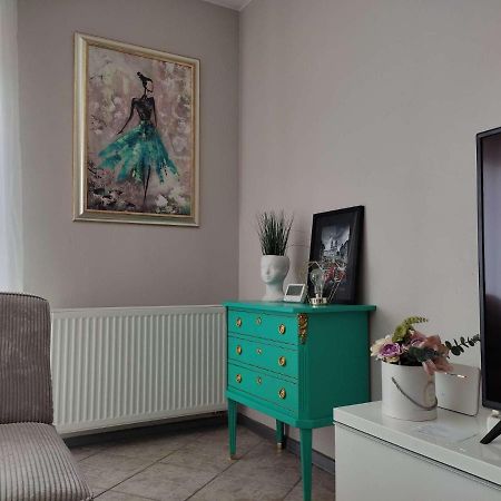 Apartments Near Old Town With Private Parking คอนัส ภายนอก รูปภาพ