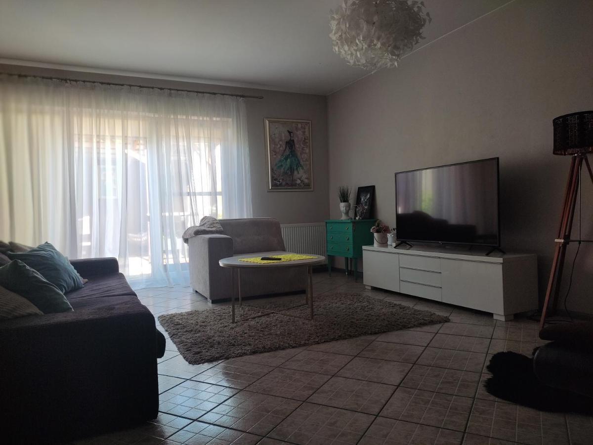 Apartments Near Old Town With Private Parking คอนัส ภายนอก รูปภาพ